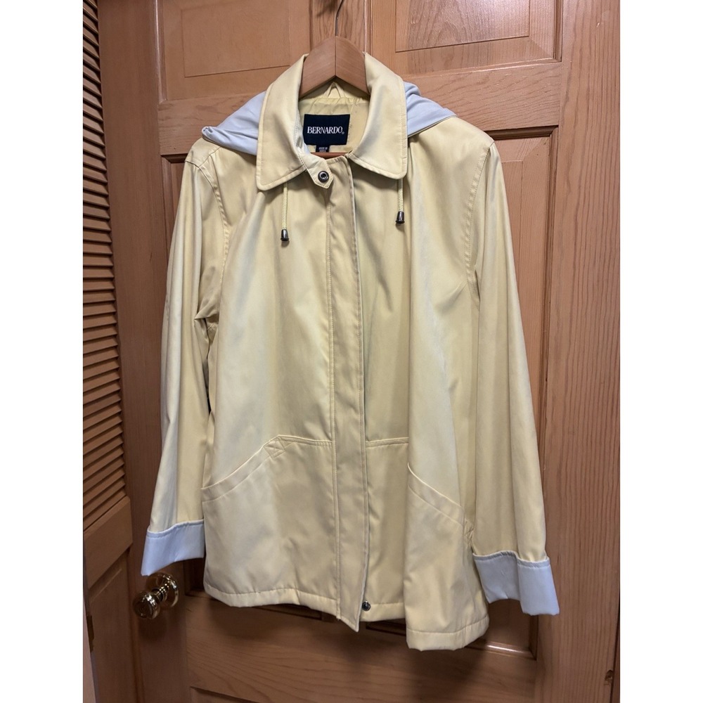 Bernardo Beige/Yellow Hooded Rain Jacket Snap Closure Pockets Women L